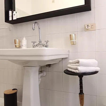 Mama Babylon Konukevi