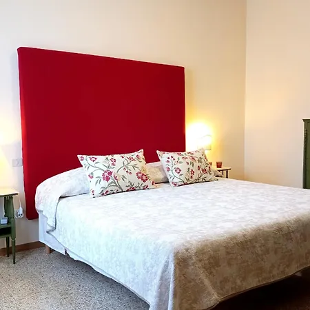 Konukevi Mama Babylon Olbia